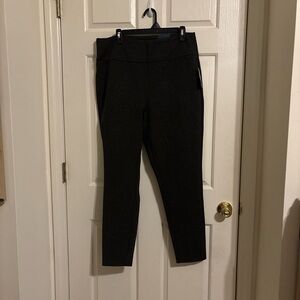 crown & ivy Black Skinny Ponte Ankle Pants